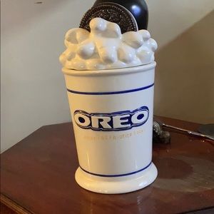 Oreo cookie jar